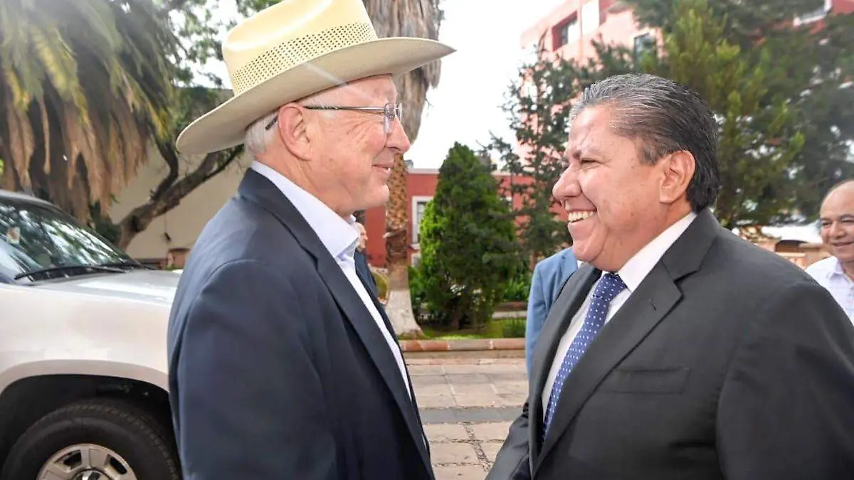 Ken Salazar y David Monreal